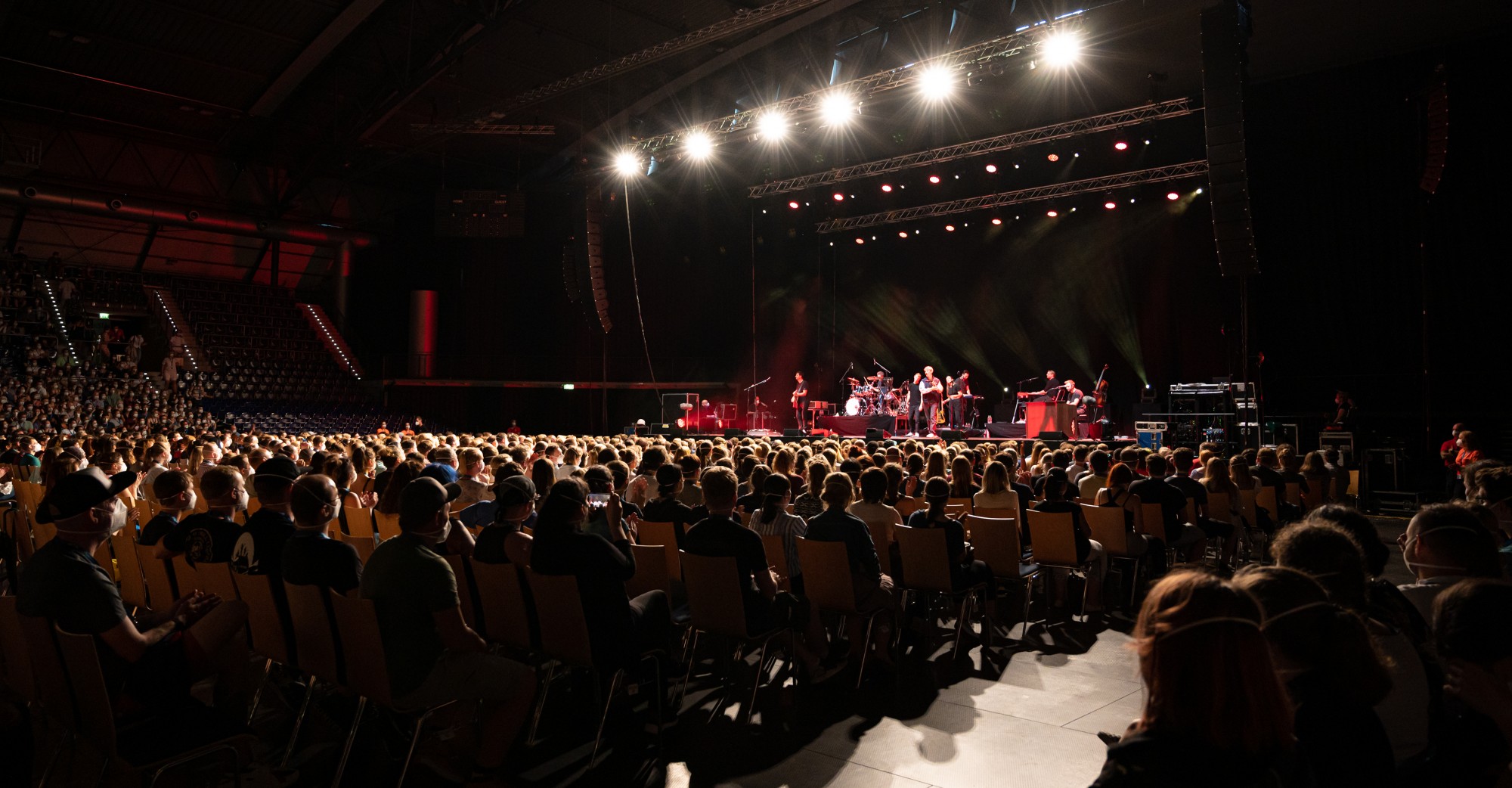 Findings of the large scale RESTART-19 event at Quarterback Immobilien Arena Leipzig
