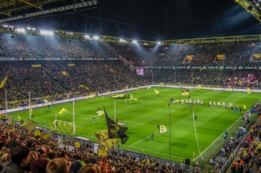 Close-up: Dr. Christian Hockenjos (Director of Organisation) and Kai Ruben (Security Manager) at Borussia Dortmund