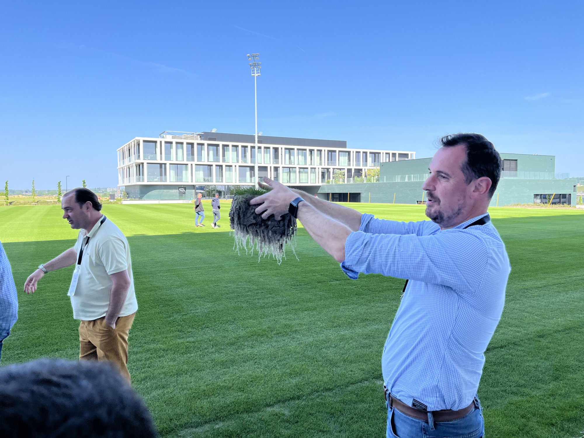 ESSMA on tour: Grassmax Systems’ Xpert meeting on Cost-efficient pitch management